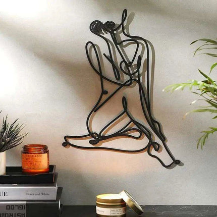 Sculptural Female Form Metal Wire Wall Art for Modern Home Ambiance - Très Elite