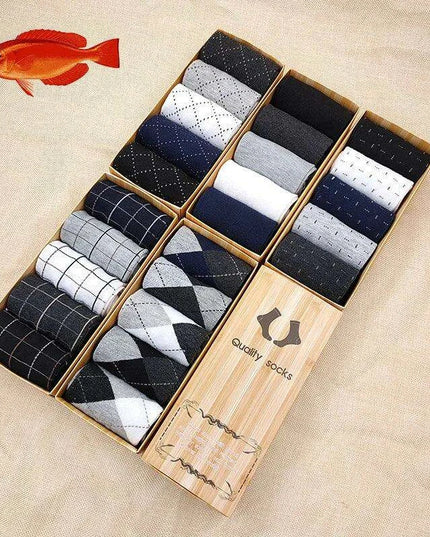 Elegant Gift Box Set of 5 Pairs of Cozy Men's Medium Tube Socks