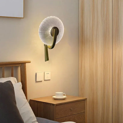 Trend Lighting Novelty LED Wall Lamp, Gold & Black, 3000K Glow