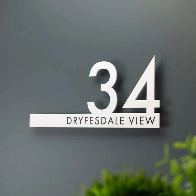 Personalized Elegant Acrylic House Number Sign - Modern and Weatherproof