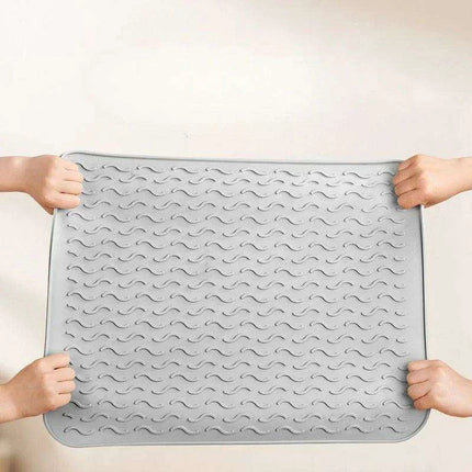 Sustainable Japanese Silicone Kitchen Mats: Versatile Heat-Resistant Set for Kitchen Safety and Style