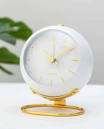 Modern Metal Frame Analog Alarm Clock with Soft Night Light – Chic Home Accent & Perfect Gift