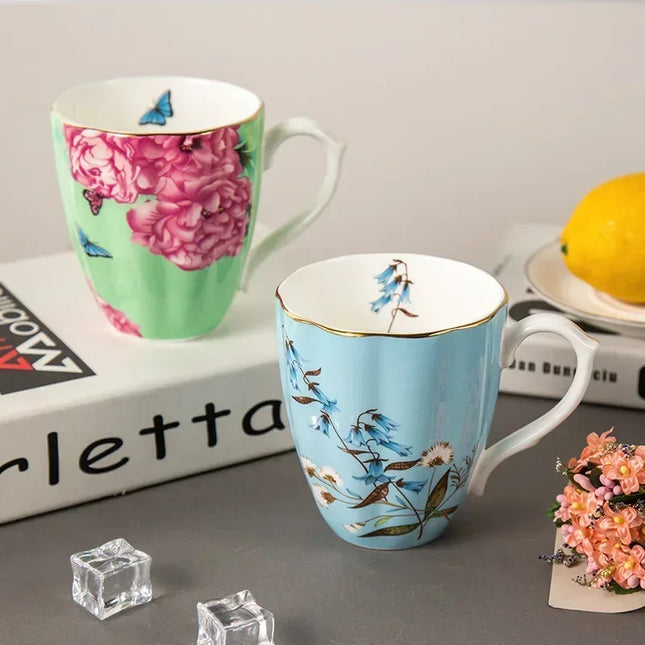 Fine Bone China Floral Mug with Gold Rim — 420ml Pastoral Design