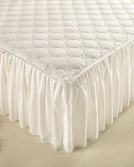 Plush Quilted Mattress Protector with Solid Color Bed Skirt - Skin-friendly Bedspread (No Pillowcase)