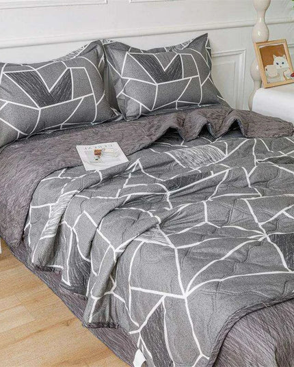 Gentle Touch Summer Quilt Set