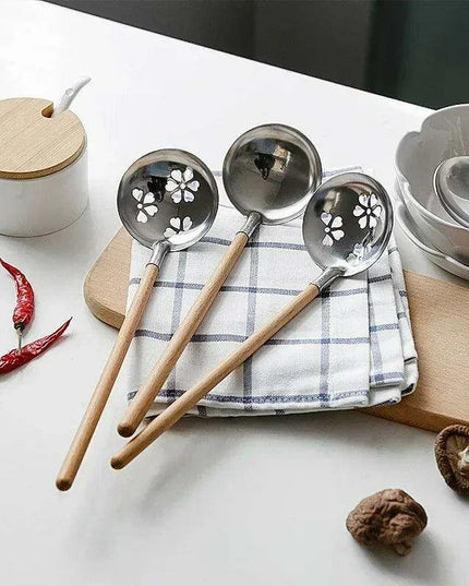Stylish Long-Handled Japanese Wooden Ladle - Perfect for Soups and Hot Pot