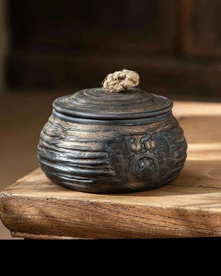 Elegant Vintage Gilt Ceramic Tea Pot - Artistic Storage Solution and Stylish Home Accent