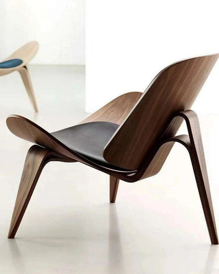 Nordic Artistic Solid Wood Lounge Chair with Unique Airplane Shell Design