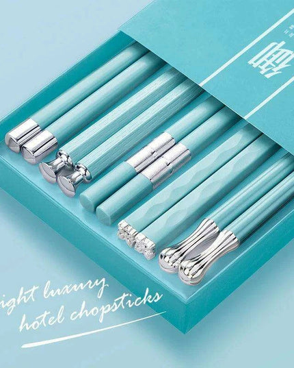 Sophisticated Non-Slip Sushi Chopsticks Set - 5 Pairs for Gourmet Dining