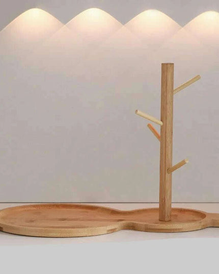 Charming Maneki-neko Key Organizer: Whimsical Resin Cat for Stylish Home Decor and Good Luck