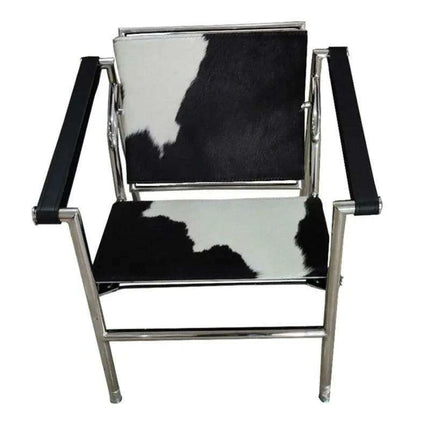 Scandinavian Elegance Lounge Chair