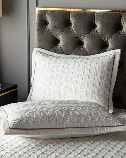 Luxurious Multi-Functional Plaid Bedspread - Elegant Euro-Style Quilted Coverlet for All Season Comfort