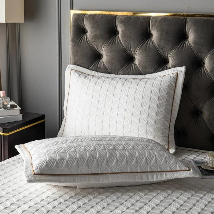 Luxurious Multi-Functional Plaid Bedspread - Elegant Euro-Style Quilted Coverlet for All Season Comfort