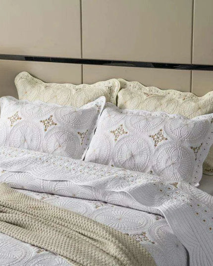 Bohemian Circle Embroidered Quilted Bedding Set with Pillow Shams - 3-Piece Beige & White Cotton Coverlet for Queen/King Size