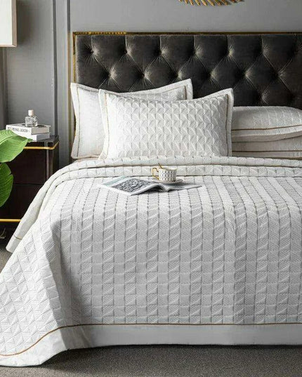 Luxurious Multi-Functional Plaid Bedspread - Elegant Euro-Style Quilted Coverlet for All Season Comfort