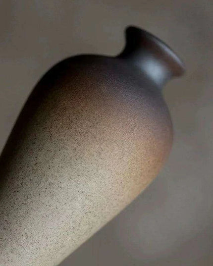 Stylish Hydroponic Ceramic Vase with Floral Accent for Tranquil Tabletop Elegance