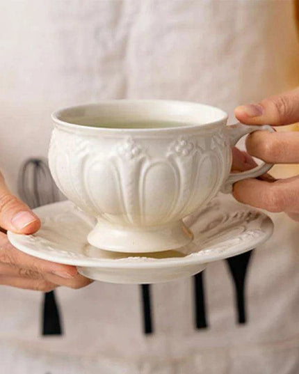 Elegant Handcrafted Ceramic Teapot: The Ultimate Tea Experience