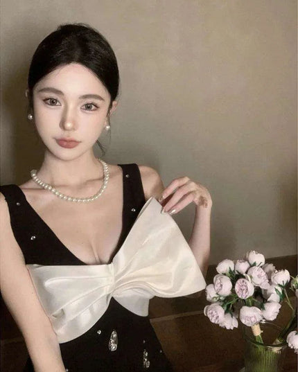 Charming Backless Vintage Bow Mini Dress with Glittering Accents for Women