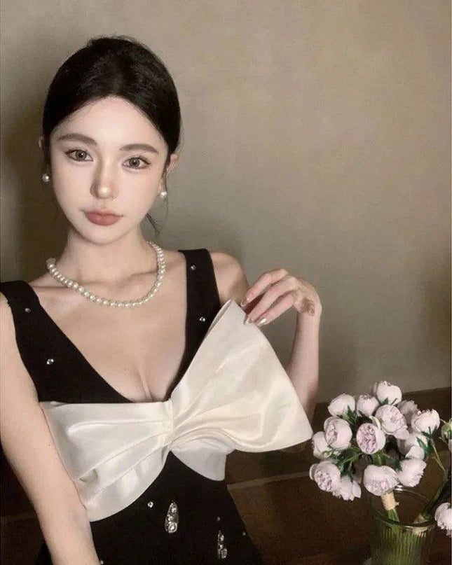 Charming Backless Vintage Bow Mini Dress with Glittering Accents for Women