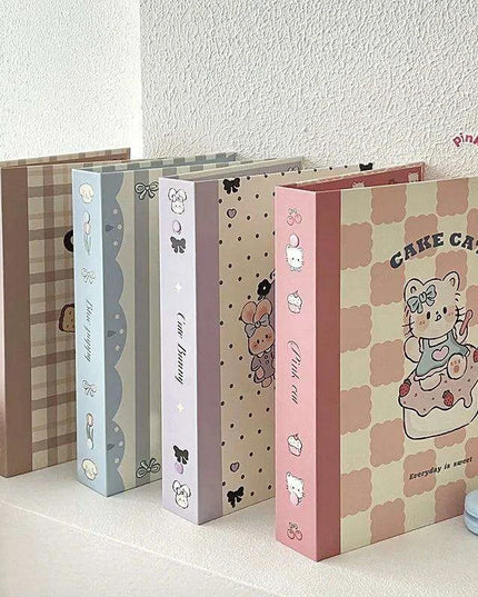 Adorable A5 Kawaii Biscuit Bear Photocard Organizer with Protective Dust Cover for Kpop Enthusiasts