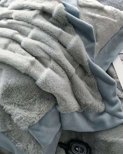 Plush Coral Velvet Faux Fur Duvet Cover Set - Indulgent Shaggy Bedding for Winter Warmth