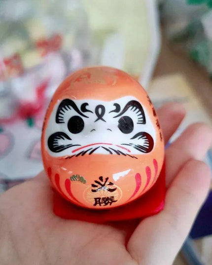 Charming Japanese Ceramic Lucky Cat Daruma Figurine for Home Decor and Gifting