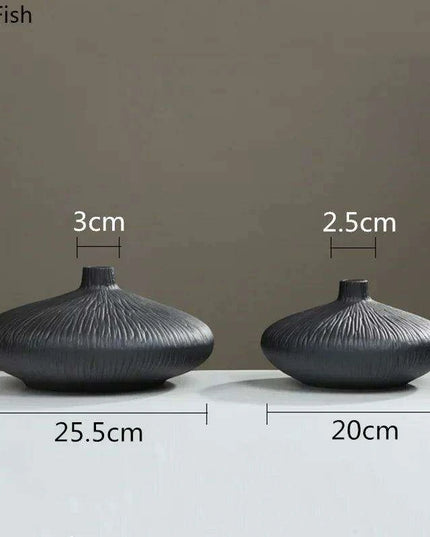 Stunning Black Crackle Ceramic Zen Vase for Sophisticated Home Accents and Floral Displays