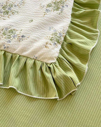 Charming Rabbit Pattern Seersucker Quilt