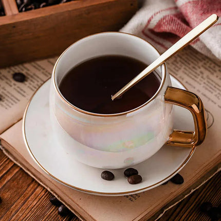 Gold-Rimmed Ceramic Coffee Cup, Saucer & Spoon Set | Très Elite