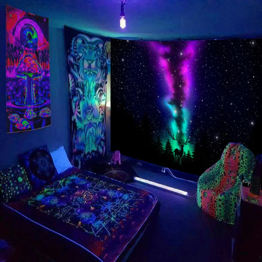Astronaut Glow-in-the-Dark UV Fluorescent Space Tapestry & Home Decor Piece - Enchanting Aurora Night Sky Wall Art