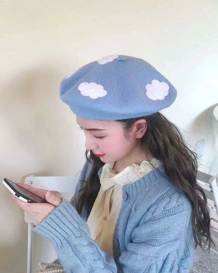 Charming Handcrafted Pumpkin Wool Beret with Leaf Embellishments for Fall and Winter Fashion