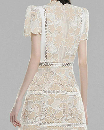 Elegant Floral Evening Dress with Ruffle Collar