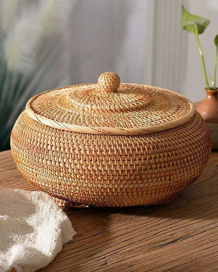 Elegant Handwoven Rattan Storage Chest - Stylish Organizer for Any Room