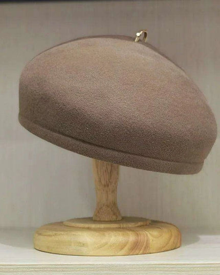 Elegant Gold-Accented Wool Beret Hat for Women - Timeless Pillbox Fascinator for Weddings and Special Occasions
