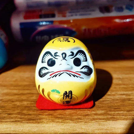 Charming Japanese Ceramic Lucky Cat Daruma Figurine for Home Decor and Gifting