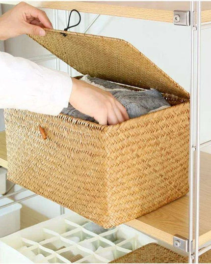 Natural Seagrass Organizer Basket with Lid - Stylish Storage Solution for Cosmetics, Sundries, and Laundry