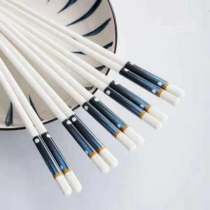 Sophisticated Japanese Porcelain Chopstick Collection - 5 Pairs for an Elevated Dining Experience