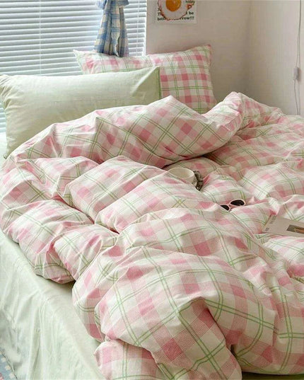 Nordic Lattice Green Grid Bedding Ensemble