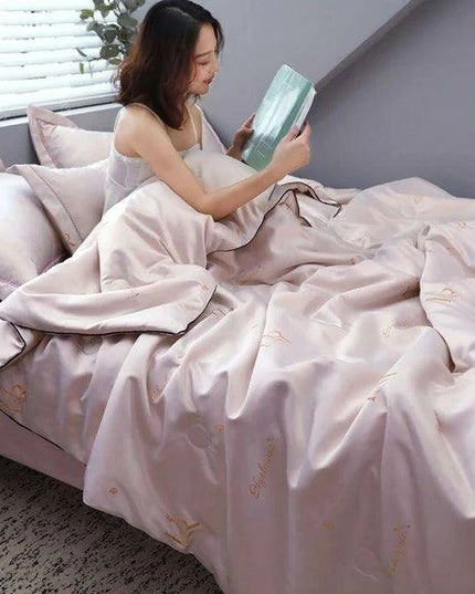 Hyaluronic Acid Cooling Silk Summer Comfort Quilt