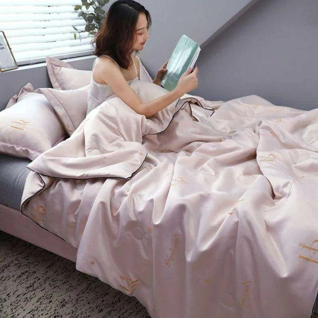 Hyaluronic Acid Cooling Silk Summer Comfort Quilt