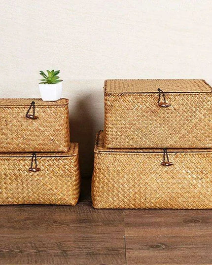 Natural Seagrass Organizer Basket with Lid - Stylish Storage Solution for Cosmetics, Sundries, and Laundry