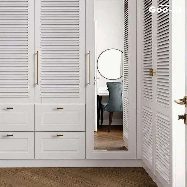 Retro Brass Cabinet Handles - Chic Vintage Pulls for Furniture Revitalization