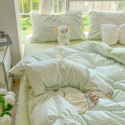 Nordic Lattice Green Grid Bedding Ensemble