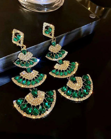 Vibrant Heart-Shaped Crystal Drop Earrings - Dazzling Rhinestone Statement Jewelry for Women with Bold Oversized Charm