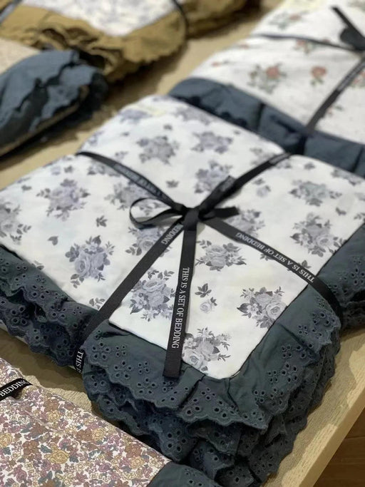 Vintage Lace Floral Egyptian Cotton 4-Piece Bedding Set with Shams