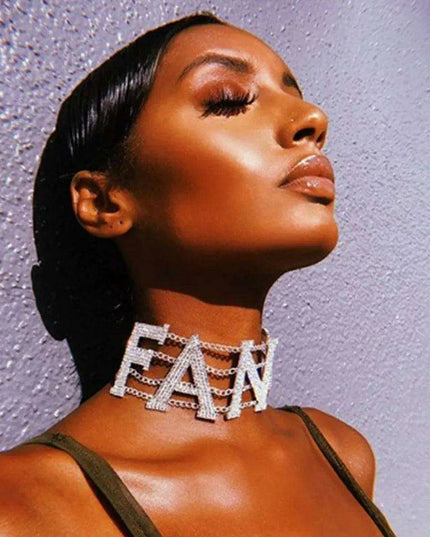 Glimmering Charm Crystal Rhinestone Choker: A Sophisticated Accessory for Trendsetting Women