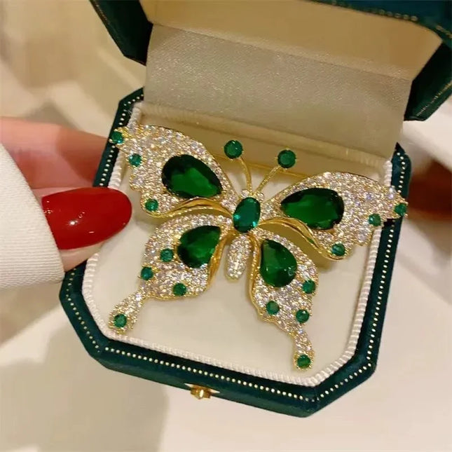 Emerald Crystal Butterfly Brooch — Palace-Style Alloy Pin for Suits & Coats