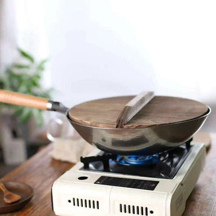 Traditional Chinese Handcrafted Iron Wok with Wooden Handle - Premium Non-Stick Cookware for Gas Hobs