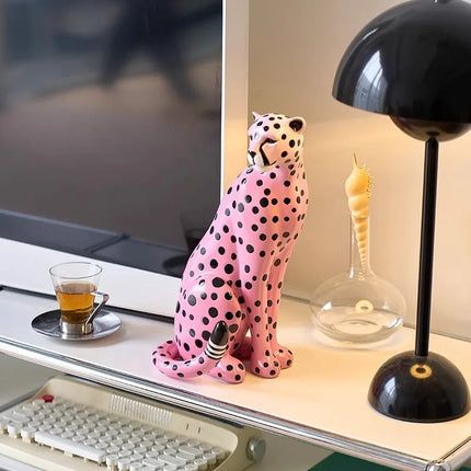 Pink Leopard Resin Statuette – Light Luxury Home Decor Figurine