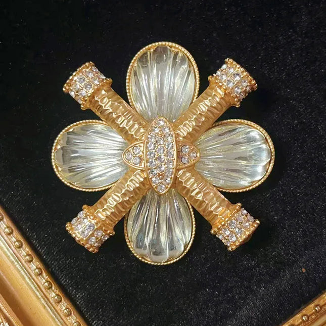 SKEDS Vintage Luxury Crystal Brooch Pin - Exquisite Antique Design